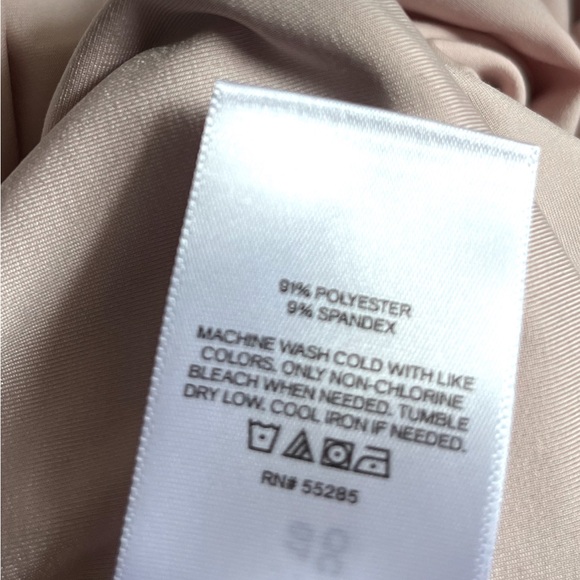 Express bodysuit body contour scoop neckline long sleeve light pink large - Picture 9 of 10